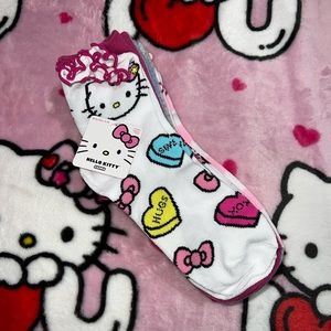 hello kitty valentines socks